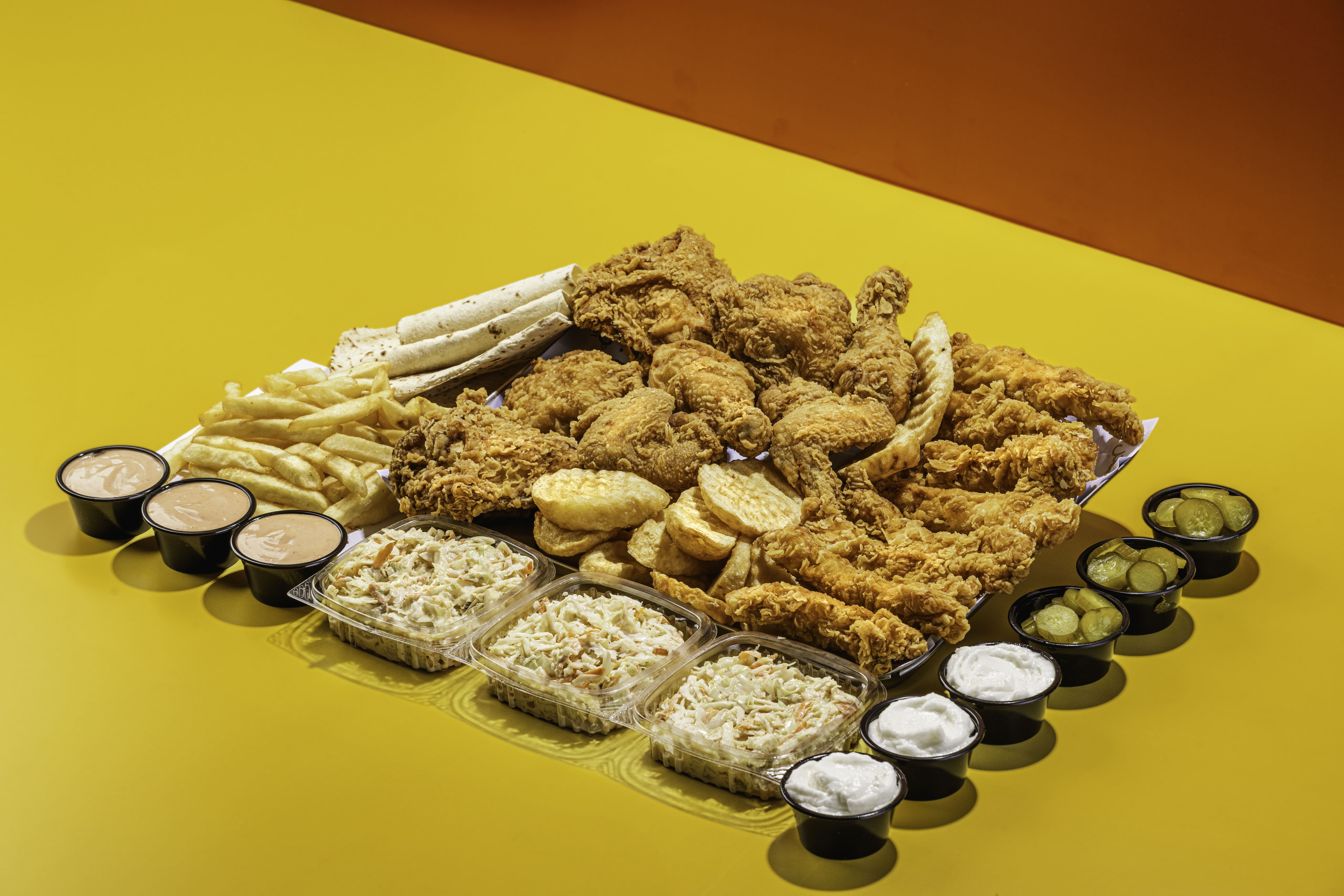 Super Deal 20pcs Crispy (fries / 3 pickles / 3 garlic / 3 cocktail/ 3 coleslaw)